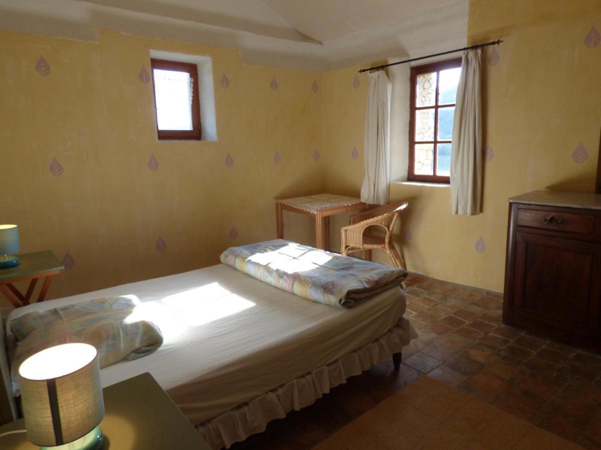Hotel Le Relais Des Baronnies Montjay  Exterior foto